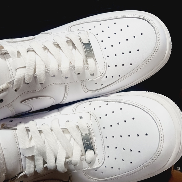 Nike Air Force 1 '07 LV8 Streetwear/Lifestyle Shoes Size 11 - Picture 8 of 9